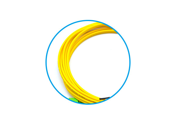 In the case of extreme fiber bending,  the optical signal leaked to the outside  of the core due to bending is retained  to reduce fiber loss and print clearly.