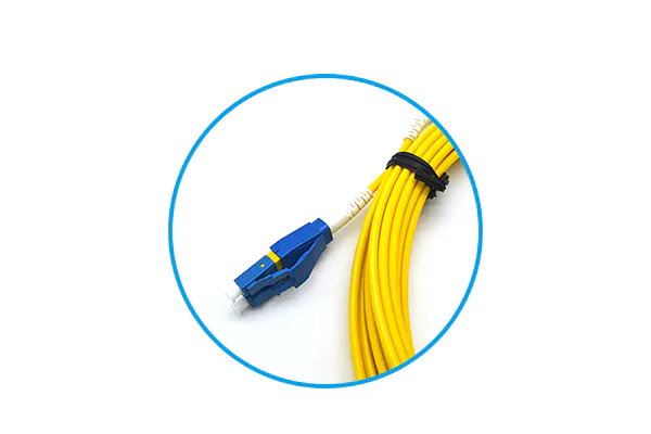 The best insertion loss and return loss  ensure stable signal transmission and  network security.Good thermal stability,  high hardness, strong environmental  adaptability.